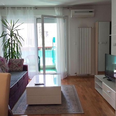 Quiet Apartment In City Center, Free Private Parking Sarajevo Exterior photo
