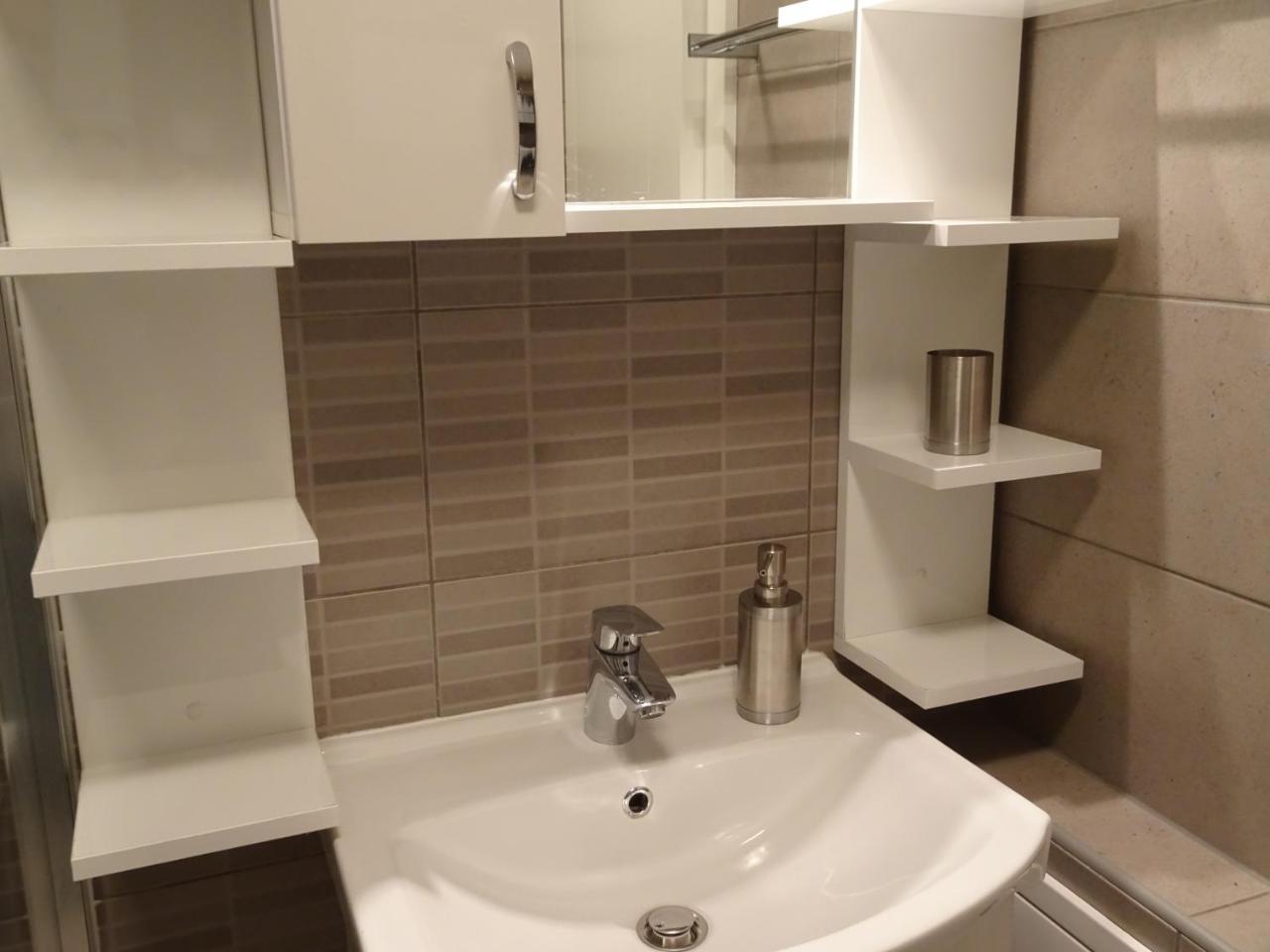 Quiet Apartment In City Center, Free Private Parking Sarajevo Exterior photo