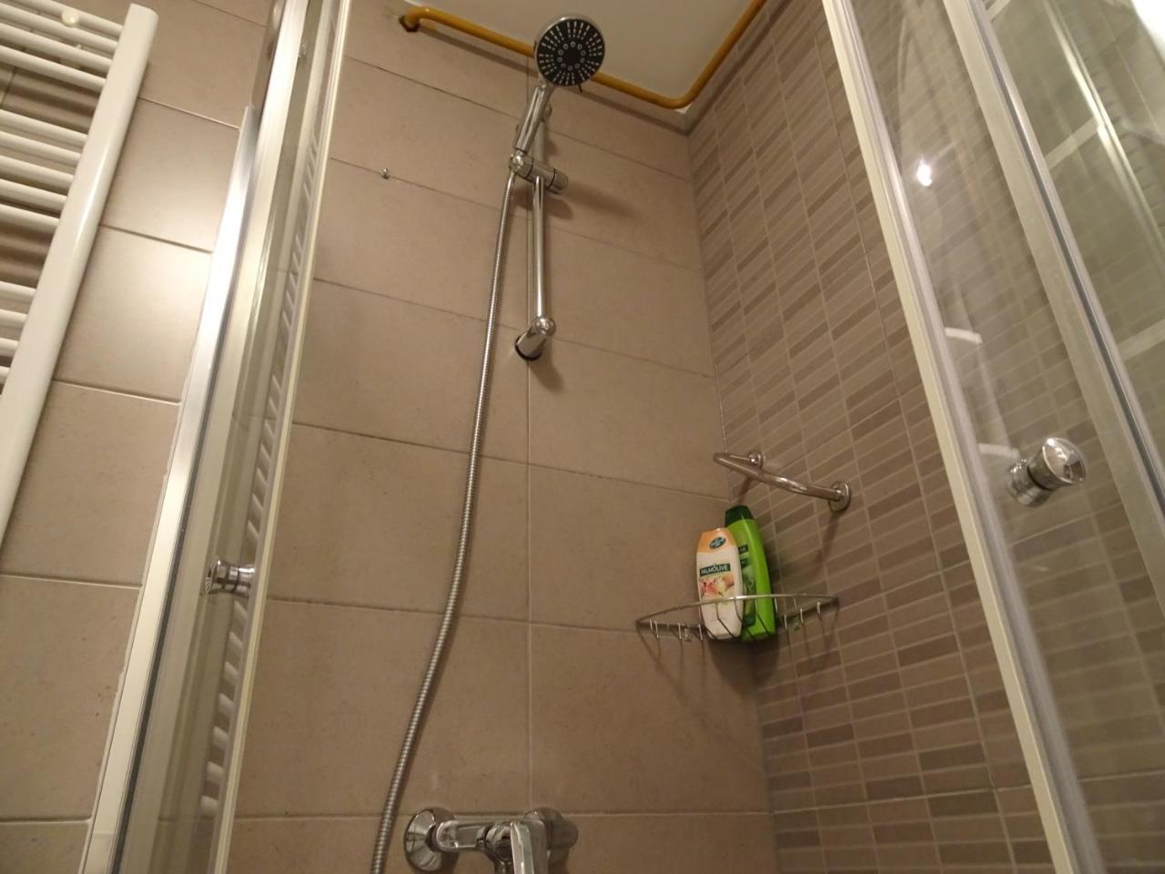 Quiet Apartment In City Center, Free Private Parking Sarajevo Exterior photo